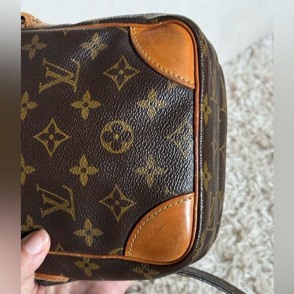 Vintage Luxury LOUIS VUITTON Amazone Crossbody Iconic Coated Canvas Handbag 1989 - Picture 6 of 16